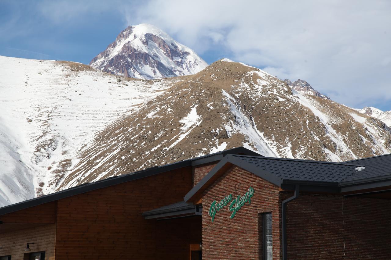 Green Sheep Boutique Hotel Stepantsminda Exterior photo