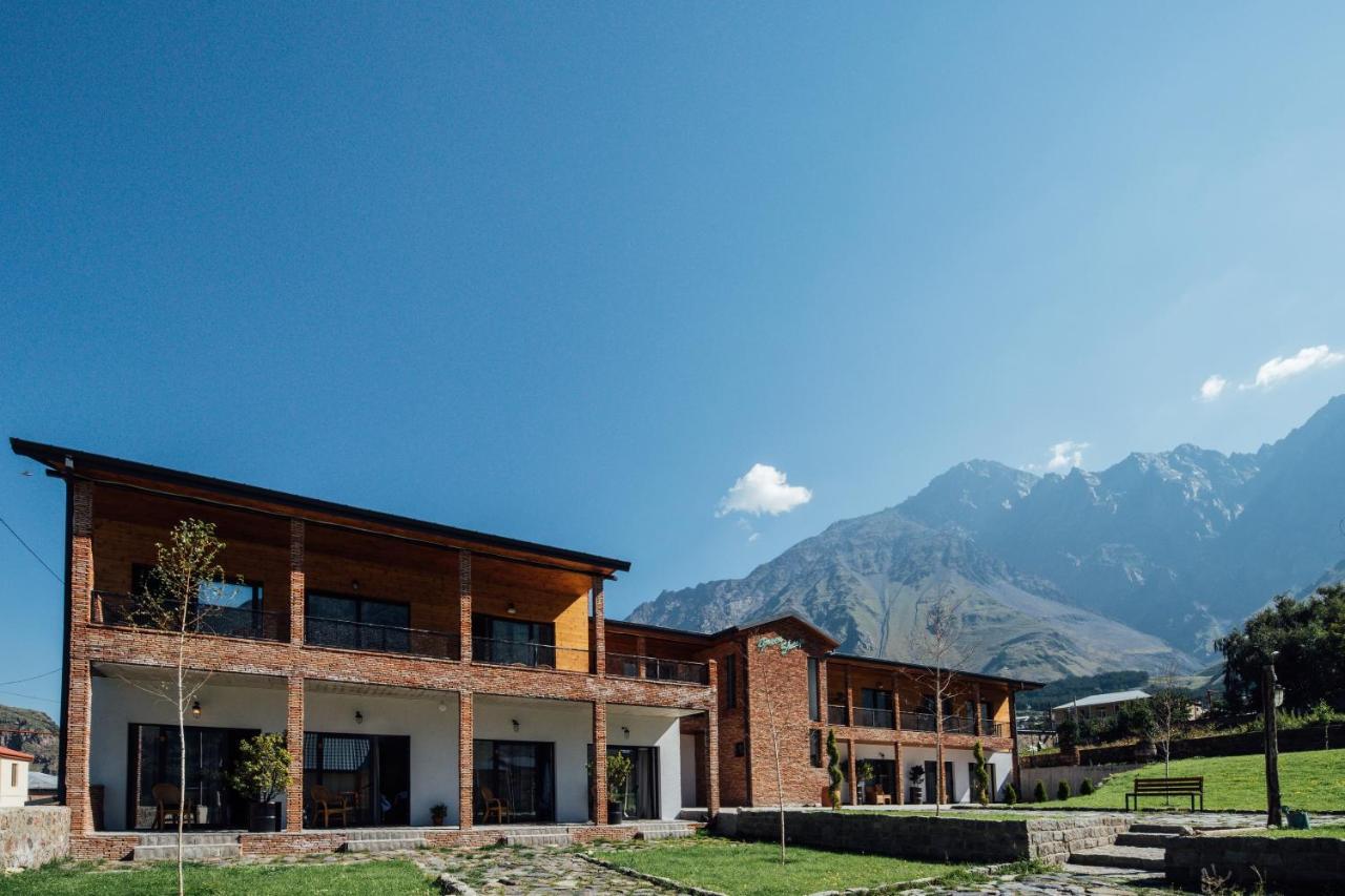 Green Sheep Boutique Hotel Stepantsminda Exterior photo