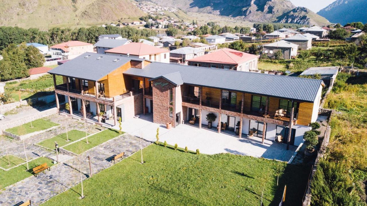 Green Sheep Boutique Hotel Stepantsminda Exterior photo